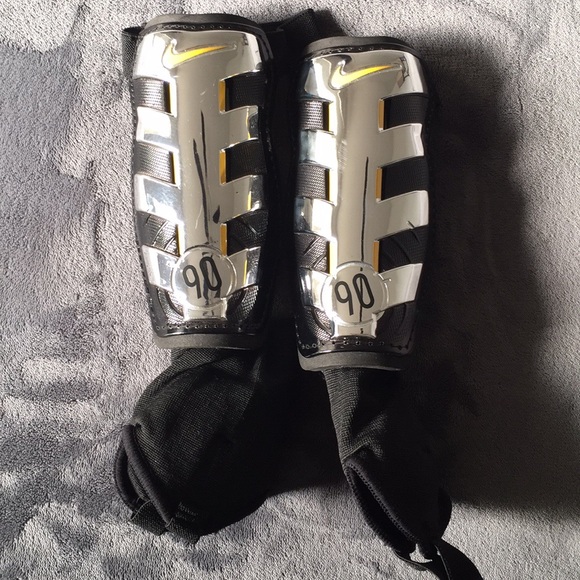 Nike T90 Forza shinguards - Picture 1 of 4